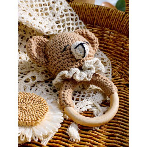 Ylsteed Wooden Baby Rattle Crochet Baby Rattle Stuffed Baby Doll Shaker Toy with Wooden Baby Crochet Bear Rattle Toy Natural Knitted Stuffed Animals for Babies Baby Shower Gift