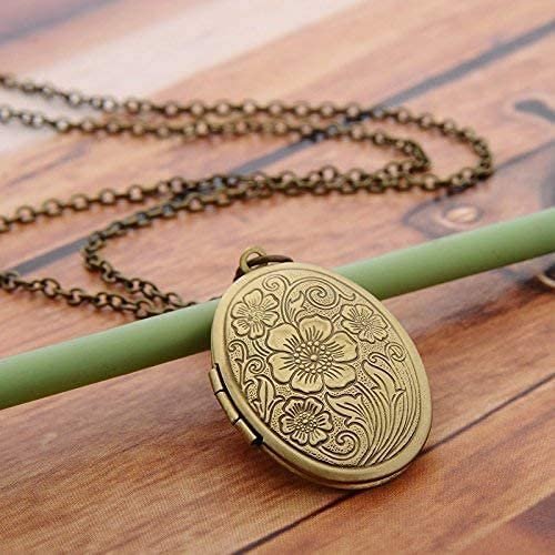 LRESJJIUJ Vintage Engraved Flower Locket Picture Pendant Necklace for Women Girls