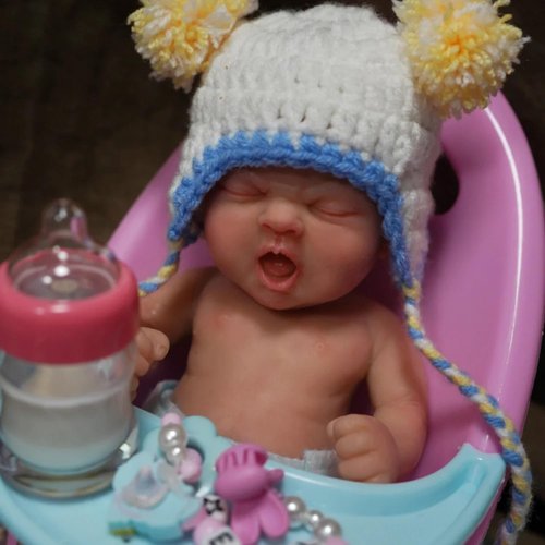 7 inch Full Body Silicone Baby Dolls Girl，Mini Realistic Newborn Baby Doll Real Life Miniature Baby Doll with Feeding Accessories