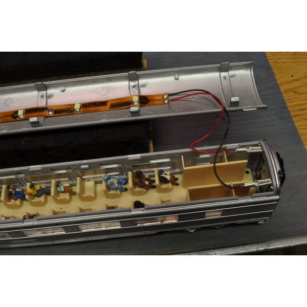 RadLites DCC LED Lighting Kit for Walthers Passenger Cars Cool White 4 Kits!