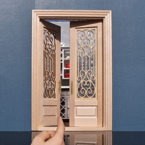 iLAND Dollhouse Door on 1:12 Scale, Dollhouse Accessories of Miniature Gate w/Carved Pattern & 3D Lattice Panes Reflecting Rainbow Light & Golden Handles