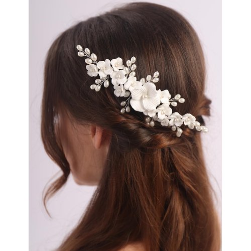 Rumtock White Flower and Pearl Hair Comb for Brides Wedding Women Handmade Hair Accessories Vintage Jewelry