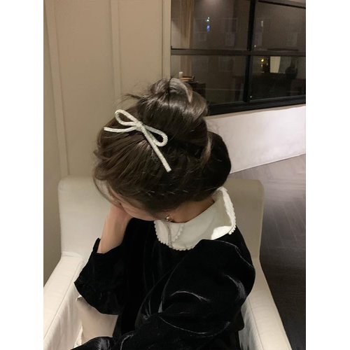 TUCEWP Hair Bow for Women Girls Silver Sparkly Rhinestone Hair Clips for Long Short Curly Thin Hair French Big Bling Ribbon Bowknot Alligator Hair Clips Fashion Wedding Party Hair Styling Accessories