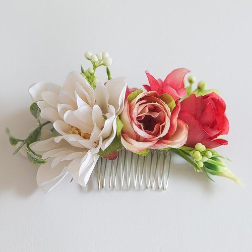 Fangsen Enchanting Dahlia Eucalyptus Globulus Rose Peony Hydrangea Handmade Flower Headpiece Perfect for Wedding Hair Accessories Floral Hair Comb for Women and Girls (White & Red)
