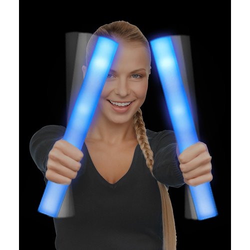 Fun Central 12 Pack White LED Foam Sticks in Bulk for Birthdays, Weddings, Raves, EDM Concerts 4t...