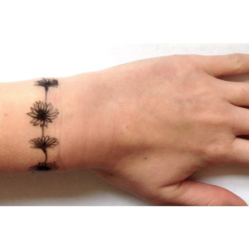 Infinite Dreams Pack of 10 temporary tattoos of 5 designs to include dream catcher, daisy, feather and infinity symbols