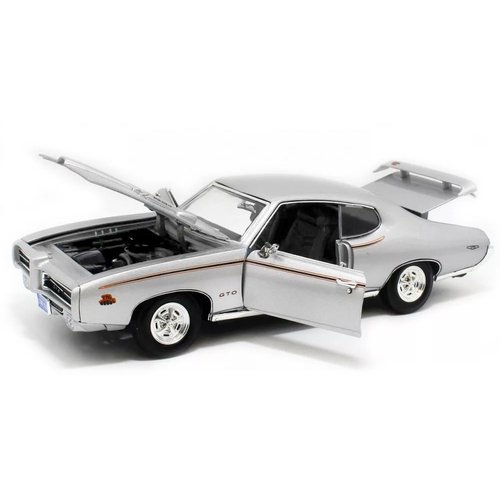 1969 Pontiac GTO Judge Silver Metallic Timeless Classics Series 1/18 Diecast Model Car by Motormax 73133TC-silver