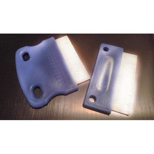 Mindful Pets Tear Stain Remover Combs for Dogs, Gently and Effectively Removes Crust, Mucus, and Stains