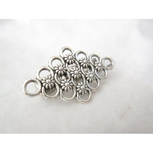 Generic Small silver geometric flower design metal hair clip barrette for fine hair (Clip quantity: 1 Clip)