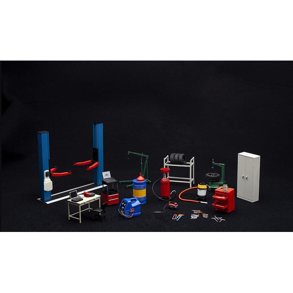 Garage Kit Set (Version 2) for 1/18 Scale Models by Autoart 49111