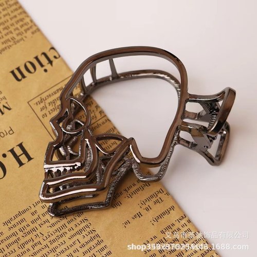 Halloween Hair Claw Clips Hair Claw for Women 1Pcs Skeleton Head Hair Claw Clips for Thick Hair Bow Black Hair Clips Hair Clips Metal Hair Clips Black Halloween Clips Cute Hair Clips Accessories