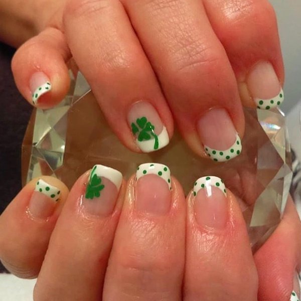 French Tip Press on Nails St. Patrick's Day Fake Nails Short False Nails Four Leaf Clover Green Dots Nail Design Full Cover Glossy Stick on Nails White Nail Tips Cute St. Patrick's Acrylic Nails 24pcs