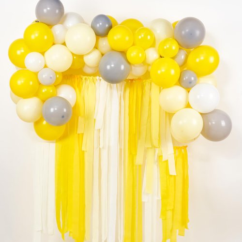 PartyWoo Crepe Paper Streamers 6 Rolls 492ft, Pack of Crepe Paper Yellow Streamers Party Decorations, Crepe Paper for Birthday Decorations, Party Decorations, Wedding Decorations (1.8 In x 82 Ft/Roll)
