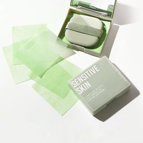 300 Sheets Oil Blotting Paper with Mirror, Puff, and Refill Pack – Face Oil Absorbing Sheets for Oil Control and Makeup Touch-Ups (300 Sheets)