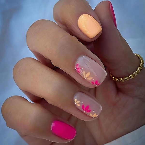Press on Nails Short Square SWEKKE Summer Fake Nails Pink&Yellow Full Cover Flower False Nails with Designs Bright Pink Glossy Glue on Nails Acrylic Nails Artificial Nails for Women Girls 24 Pcs