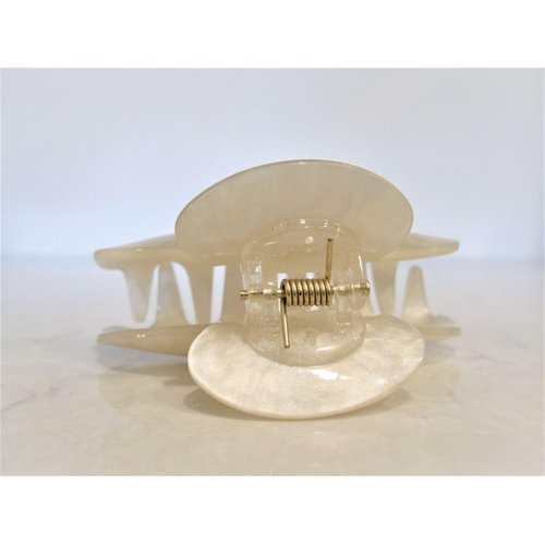 Generic Shimmering marbled vanilla blonde creme white hair claw clip