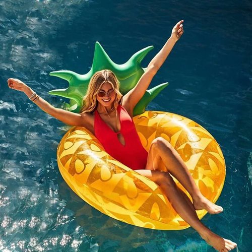 HANMUN Giant Inflatable Pineapple Pool Float - Floaties for Adults Swim Inner Tube Fruit Pool Float Swimming Ring Pool Float Inner Tube Outdoor Beach Party Play Pool Water Fun Toy for Adults