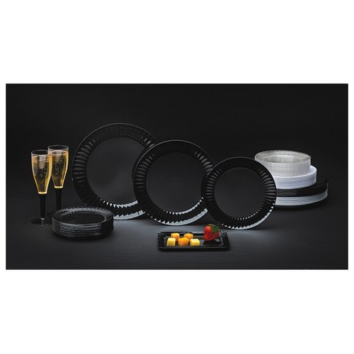 Party Essentials Deluxe Quality Hard Plastic 5 x 7-Inch Rectangular Appetizer Plates, Clear, 24 Count