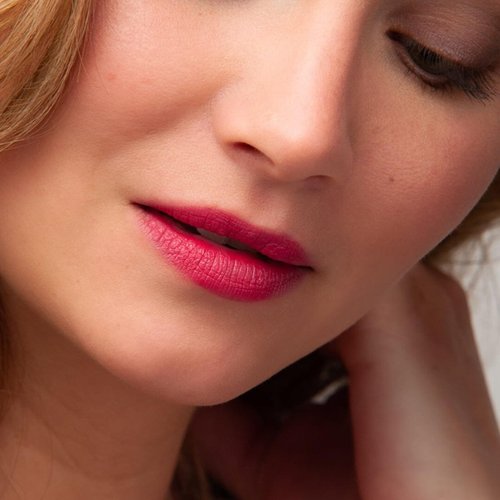 FLYTE.70 Lip Blot Pink Matte Lipstick Chic Semi Transparent Soft Matte Gentled Lip Stain Look Velvety Buildable Lightweight Blotted Face Makeup Replenishes Dry Lips & Slows Moisture Loss (Cherry Pie)