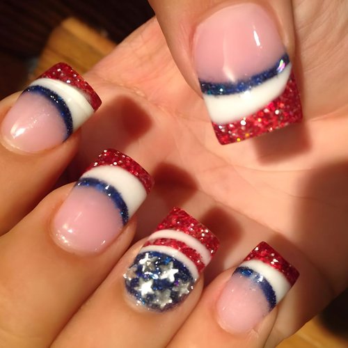 Short Square Press on Nails Red Blue and White Fake Nails French Tips Acrylic Nails Patriotic False Nails with Stripes and Stars Design Glue on Nails Glossy Artificial Stick on Nails for Women 24PCS
