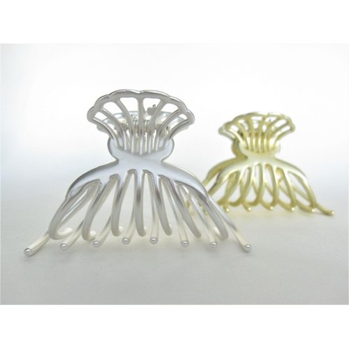 Generic Gold or silver medium sized metal hair claw clip jaw clip (Primary color: Silver), 1 Count (Pack of 1)