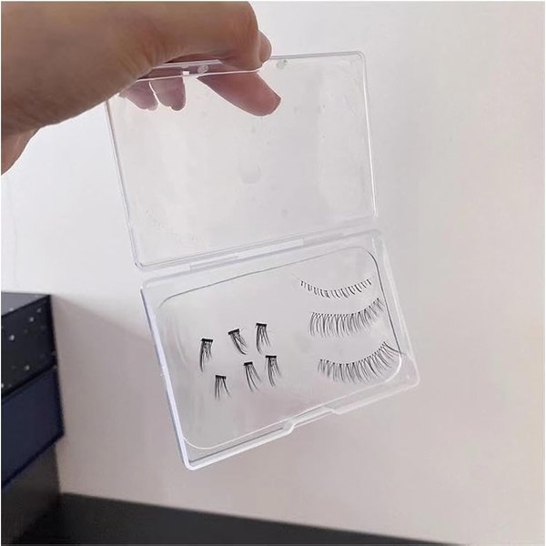 Manqianxun false eyelash adhesive storage box. Portable dust-proof transparent false eyelash storage tool. Suitable for traveling with you. And daily storage of false eyelashes.