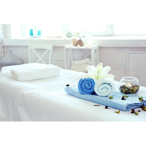 1-Piece White Massage and Spa Fitted Sheet for Portable Tables, Premium Quality Preferred by Professionals in Massage and Spa Industry, 190 Thread Count Percale by Atlas