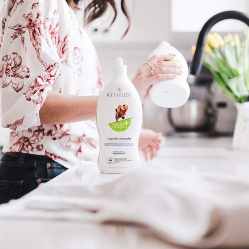 ATTITUDE Dishwashing Liquid, Advanced Degreasing Power, Biodegradable, Hypoallergenic, Plant- and Mineral-Based Ingredients, Vegan and Cruelty-Free, Wildflowers, 700 ml