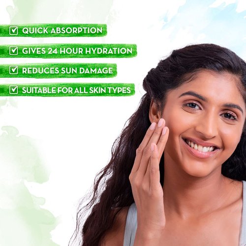 Mamaearth Ubtan Ultra Light Oil-Free Gel Face Moisturizer | Deep Hydration with Saffron & Turmeric | Helps Reduce Sun Damage | Long Lasting & Fast Absorbing | 6.76 Fl Oz/200ml