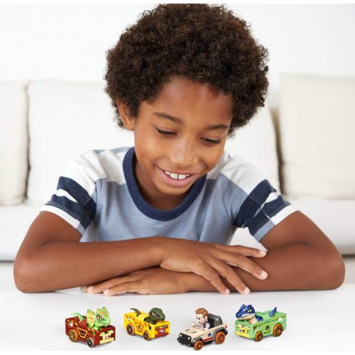 Hot Wheels Toy Cars, RacerVerse 4-Pack of Die-Cast Vehicles Featuring Jurassic World Characters Charlie, Owen, Dilophosaurus & Allosaurus as Drivers