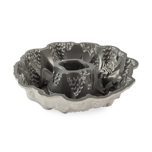 Nordic Ware Platinum Holiday Wreath Bundt Pan
