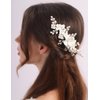 Rumtock White Flower and Pearl Hair Comb for Brides Wedding Women Handmade Hair Accessories Vintage Jewelry