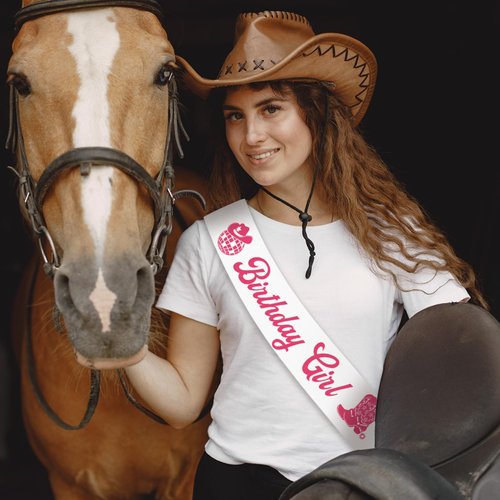 Generic Hot Pink Birthday Girl Sash, Disco Cowgirl Birthday Sash for Women Western Cowboy Cowgirl Birthday Party Decorations Girls Rodeo Birthday Party Supplies Retro Horse Birthday Party Favors