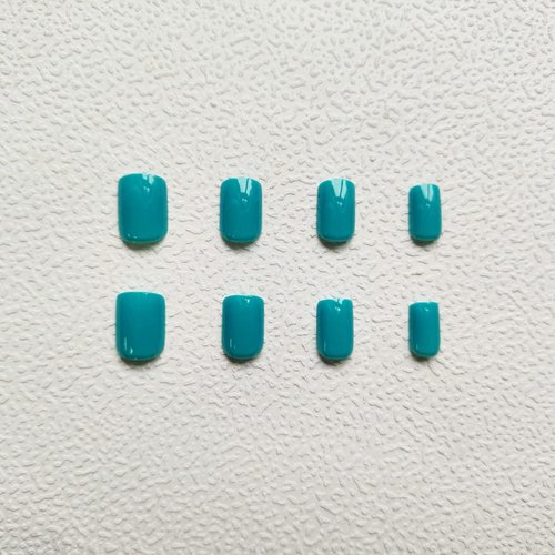 Square Press on Nails Short Fake Nails Cyan False Nails with Solid Color Design Full Cover Acrylic Nails Glossy Glue on Nails Cute Press on Nails Stick on Nails for Women and Girls DIY Manicure 24Pcs