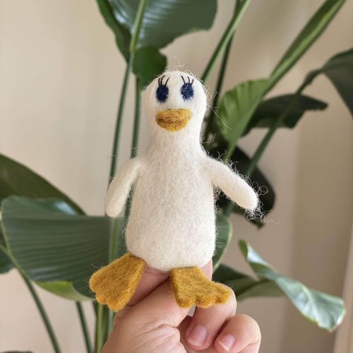 Lady Duck Finger Puppet