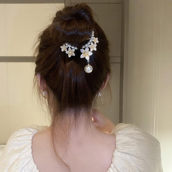 Wiwpar Flower Tassel Claw Clips Pearl Flower Ponytail Hair Accessories Pearl Rose Hair Clips Gold Metal Barrettes Fashion Non-Slip Hair Clip Cute Hair Claw Clip for Women Girls Gift (Yellow)