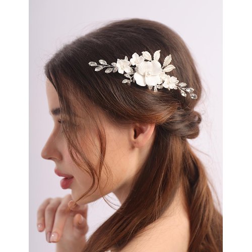 Teyglen Dainty White Flower Headpiece Silver Leaf Wedding Hair Comb Rhinestone Bridal Hair Piece Pearl Floral Side Comb Hair Accessories for Women