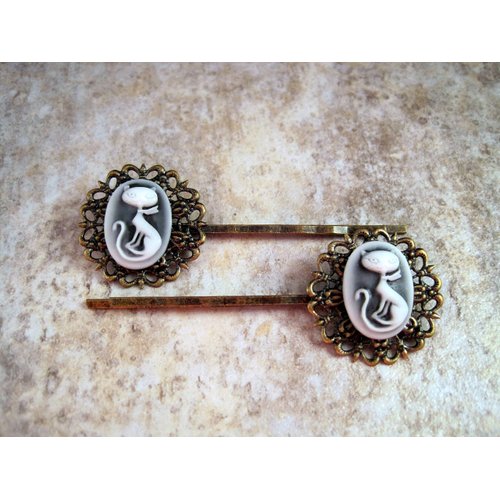 Handmade Retro Kitty Cameo Hair Bobby Pins