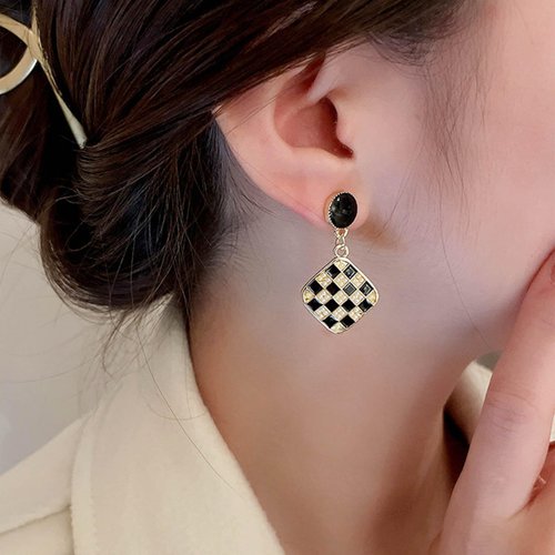Sttiafay Vintage Black White Checkered Earrings Geometric Square Drop Earrings Square Checkered Earrings Black Disc Stud Earring Jewelry for Women