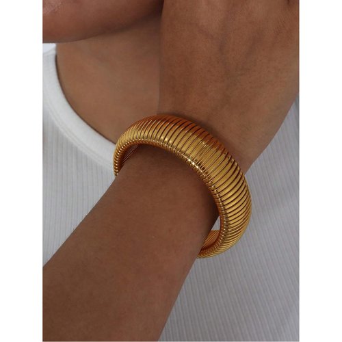 CONRAN KREMIX Gold Chunky Bangle Stretch Bracelets For Women 14K Real Gold Filled Stainless Steel Cuff Bracelet Non Tarnish Trendy Jewelry 20MM Width,8 Inches