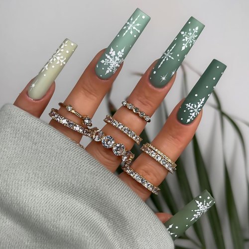 Christmas Press on Nails Long Square Fake Nails Xmas Green Matte False Nails With Snowflake Designs Full Cover Stick on Nails Acrylic Winter Reusable Artificial Nails for Women Glue on Nails 24 Pcs