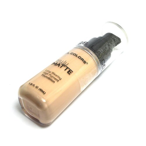 1 L.A. Colors [ CLM352 Natural ] Truly Matte Liquid Foundation Powder Like Finish + Free Zipper Bag