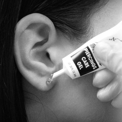 Studex Ear Piercing Care Gel – Ear Piercing Aftercare Gel with Soothing Aloe Extract to Protect Skin & Promote Recovery, Safe for Sensitive Skin (.20 Fl Oz)