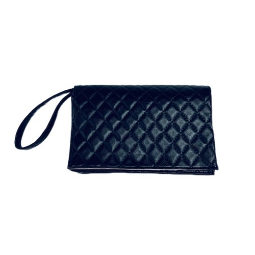 Binocktails Clutch Purse with Flask (Black), Holds 26 oz (800 ml), Handbag Flask, Wine Bag Flask, Flask For Women, Wine Purse (Black)