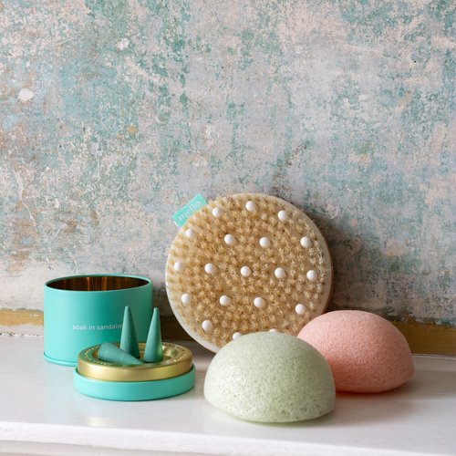 Mello Bath Accessories Deep Soak | Self Care Gifts for Women | Spa Gifts for Women & Relaxation Gifts for Women | Bath Accessories Includes Konjac Sponge, Incense Cones & Exfoliating Brush