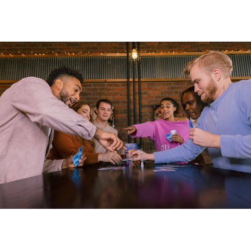 Kites - Time to Fly! | Fun Family Games for Adults, Teens & Kids | Fun Quick Party Games | 10 Minutes | Ages 10 and Up | for 2 to 6 Players | Easy to Learn