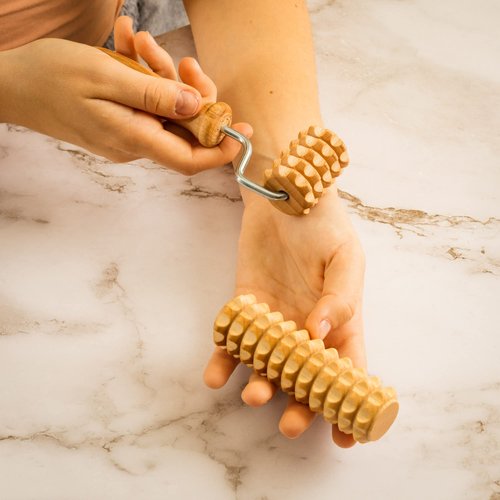 tuuli Body and Face Roller, Multi-Functional Wooden Massage Roller, Helps Ease Muscle Tension and Support Skin Health, Natural Face Massage Tools, Set of 2 (2 piece set A)