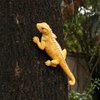 lizard Garden Statue Tree Hugger lizard Decor Outdoor Statues Collectible Resin Garden Sculpture Tree Pendant Animal Sculpture Funny lizard Tree Art Decoration for Garden, Yard