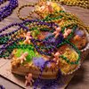 SHAOQINLIN 30 Pieces King Cake Babies 1.2inch Mini Plastic Babies Suitable for Baby Shower Ice Cube Games Mardi Gras Party Decorations (Latin)