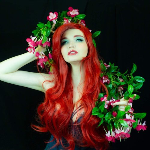 LABEAUTÉ Max Beauty Red Mermaid Wigs with Starfish Hair Clips, Curly Long Hair Daily Wig Heat Resistant Synthetic Fiber for Halloween for Cosplay for Christmas (Red 1)